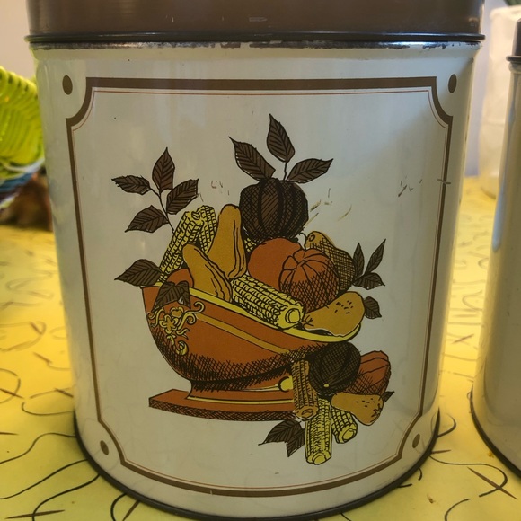 Pair of Vintage Fall Harvest Tin Kitchen Canisters - Picture 2 of 7